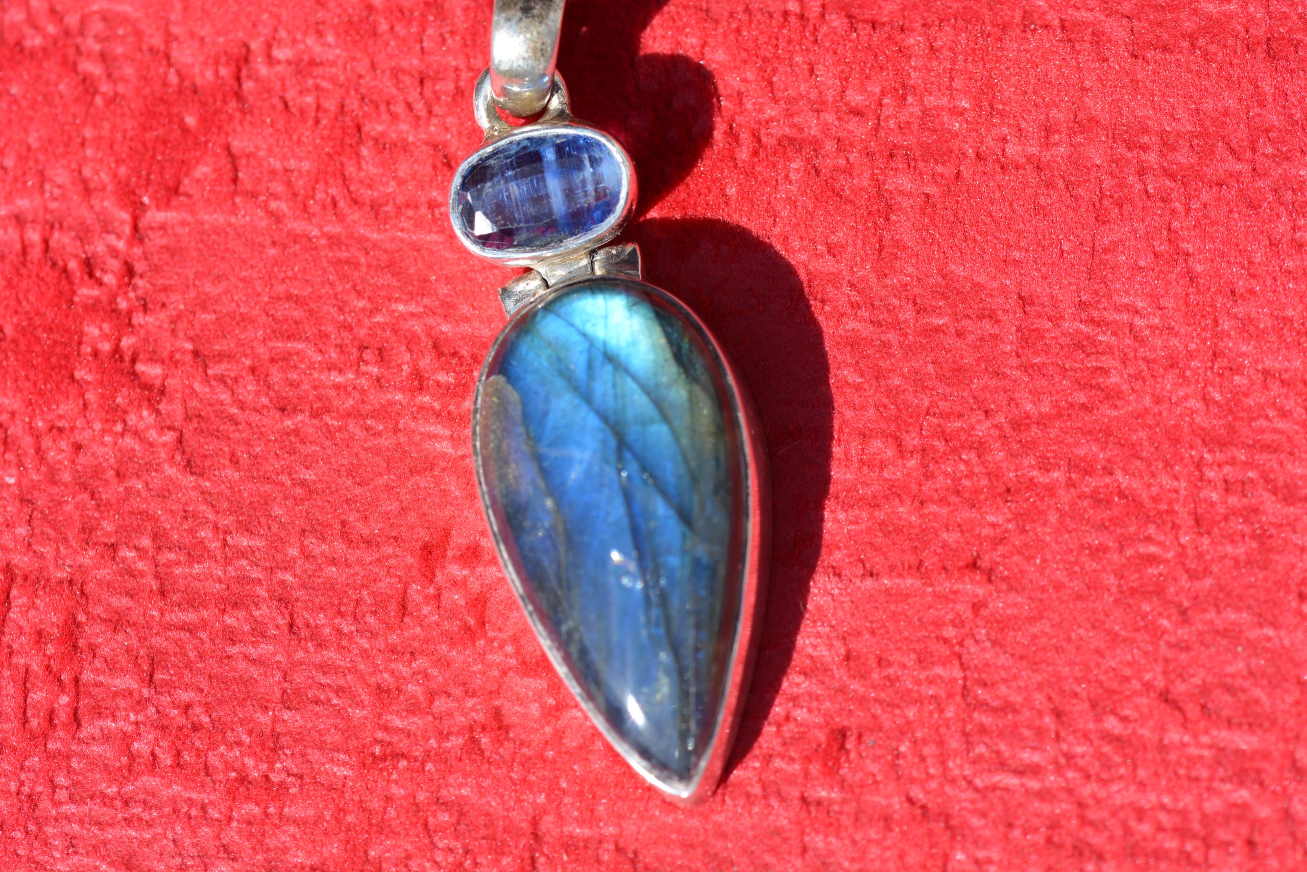 Labradorite + Cyanite