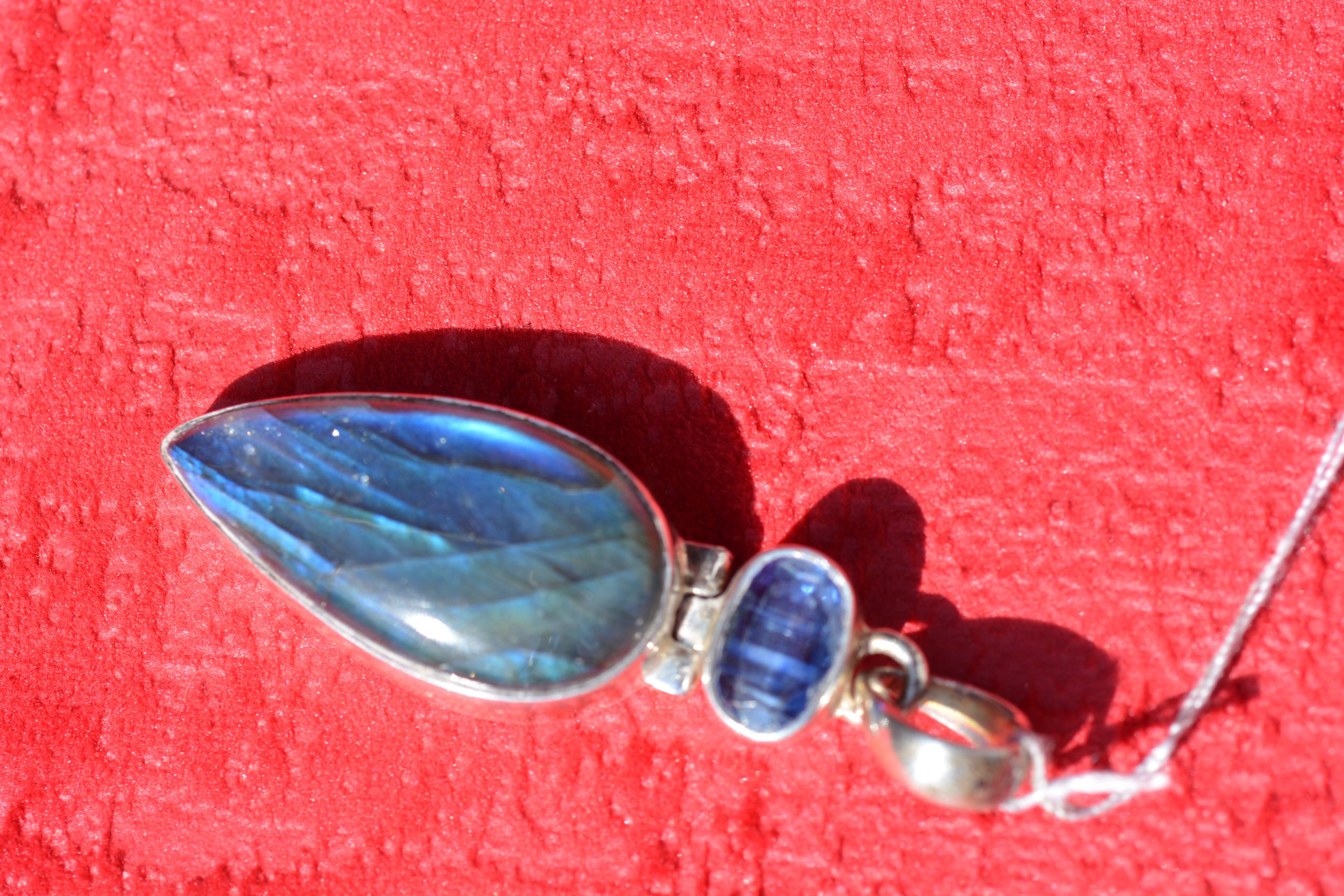 Labradorite + Cyanite