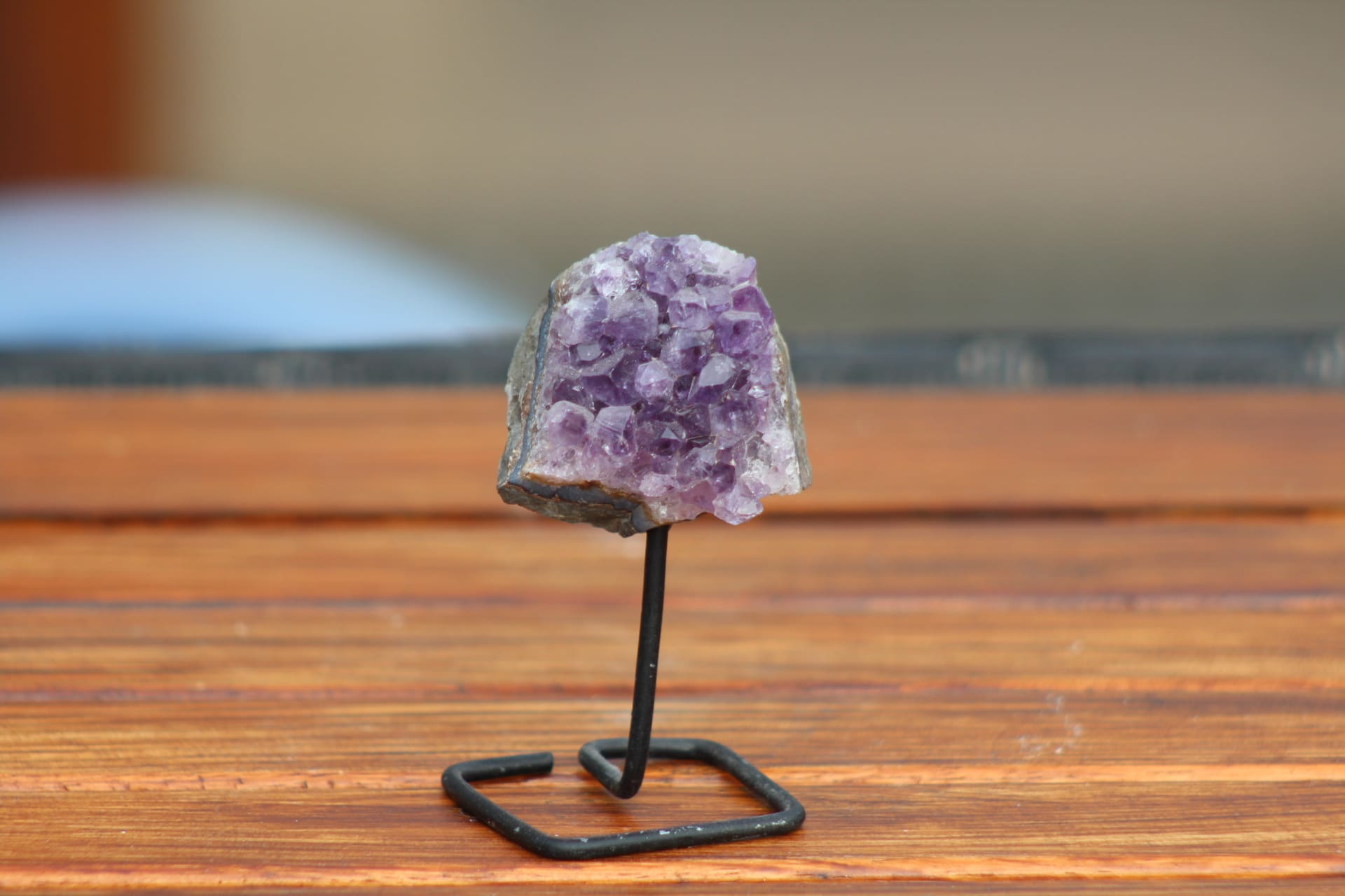 Améthyste sur socle